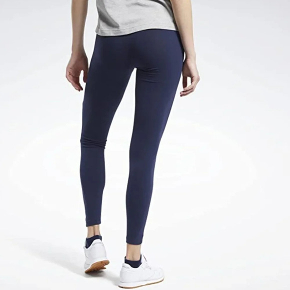 NWT Reebok Women's Classics Graphic Leggings XS - Picture 2 of 11